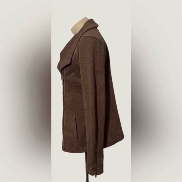 FINAL PRICE DROP Jacket by GUESS - Picture 3 of 4